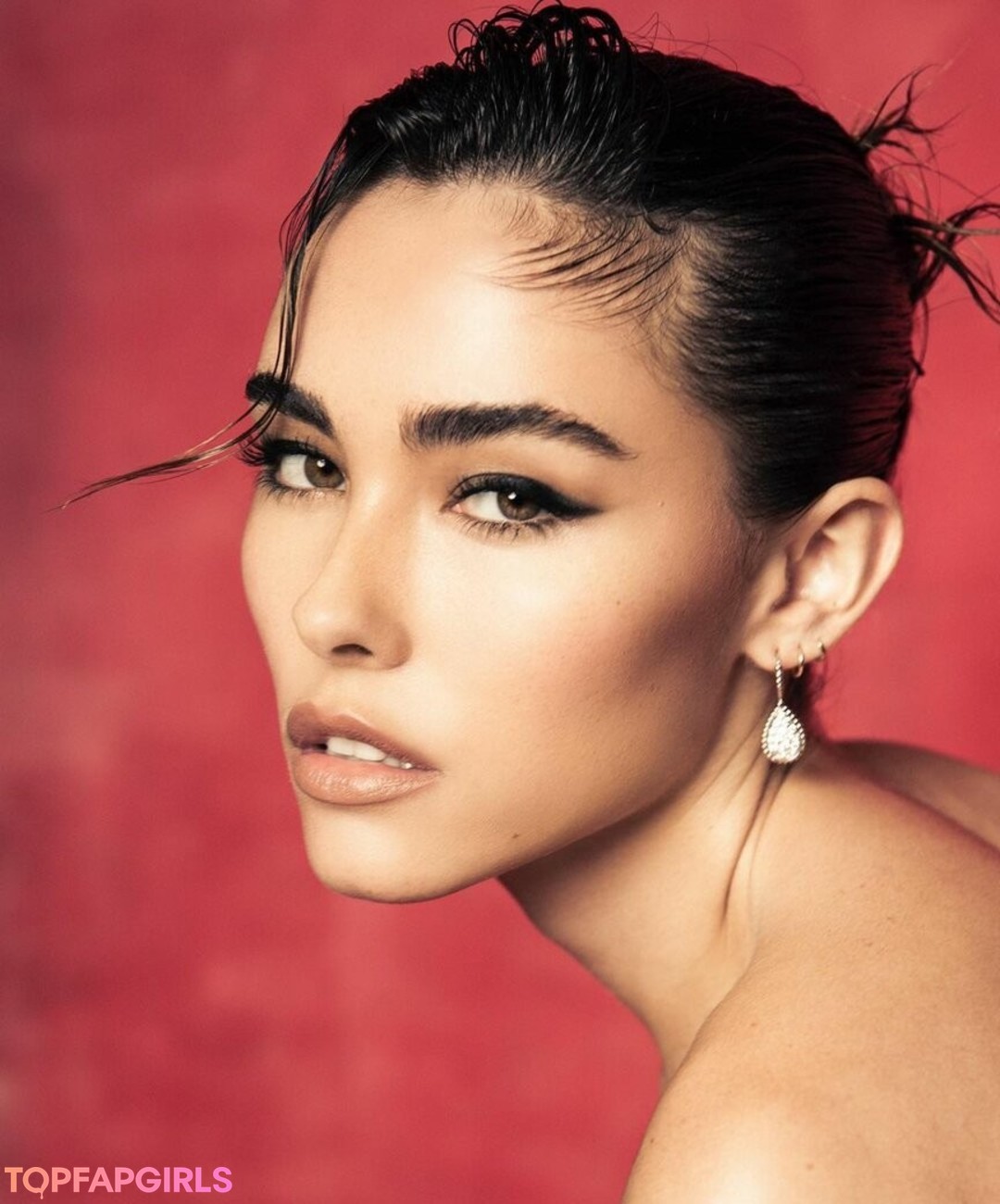 Naakte gelekte OnlyFans-foto van Madison Beer #1291