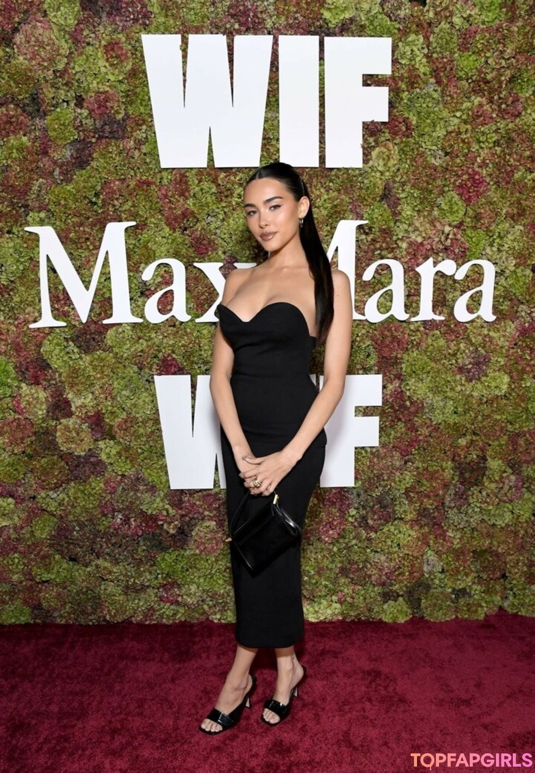 Naakte gelekte OnlyFans-foto van Madison Beer #1397