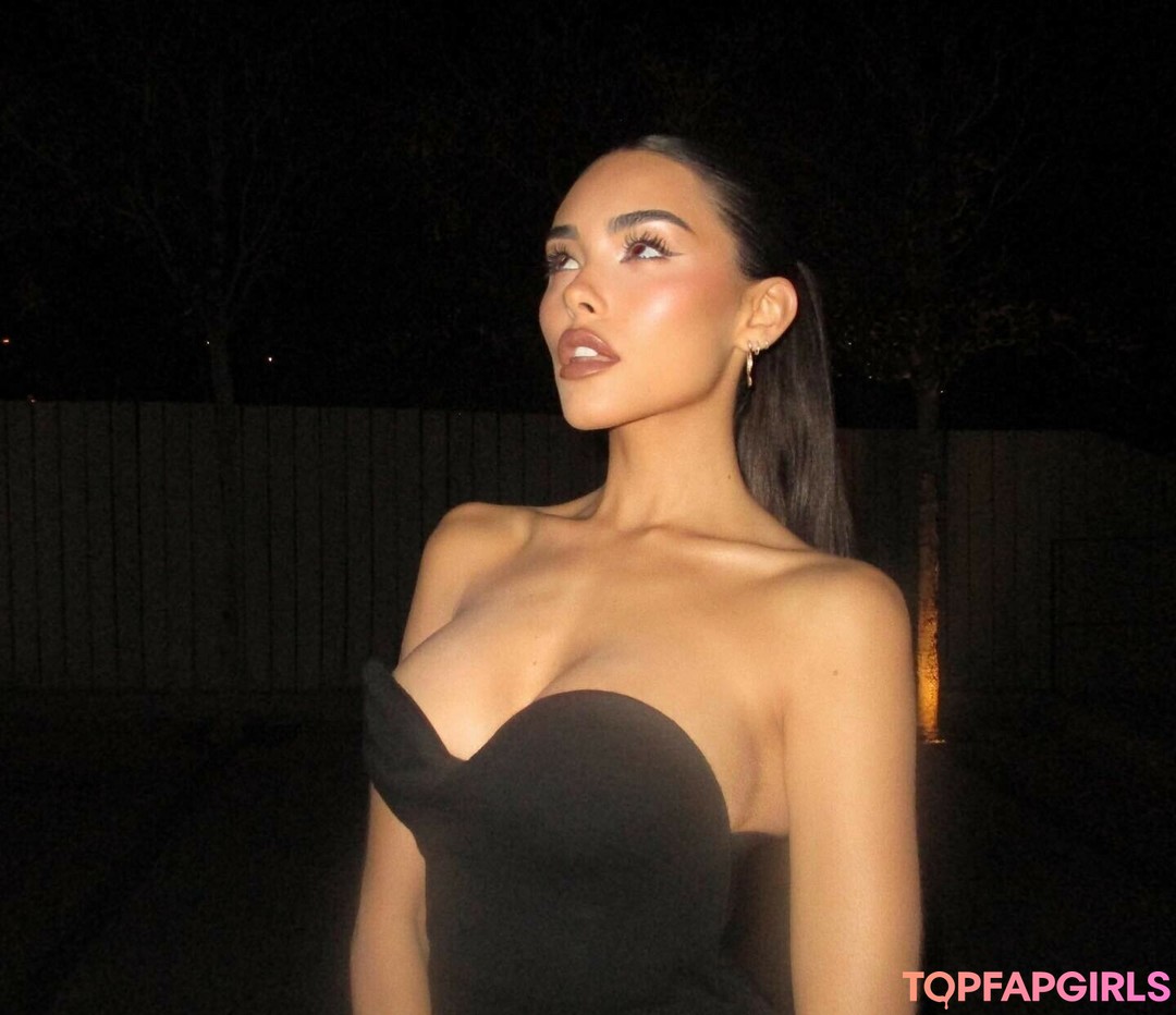 Naakte gelekte OnlyFans-foto van Madison Beer #1446