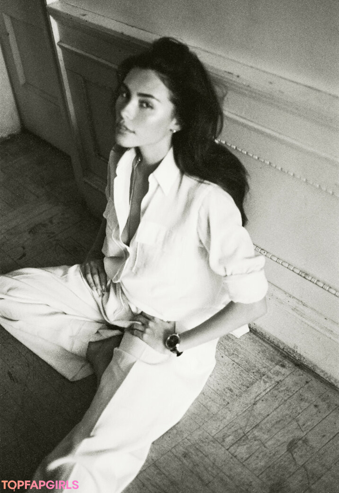 Naakte gelekte OnlyFans-foto van Madison Beer #1867