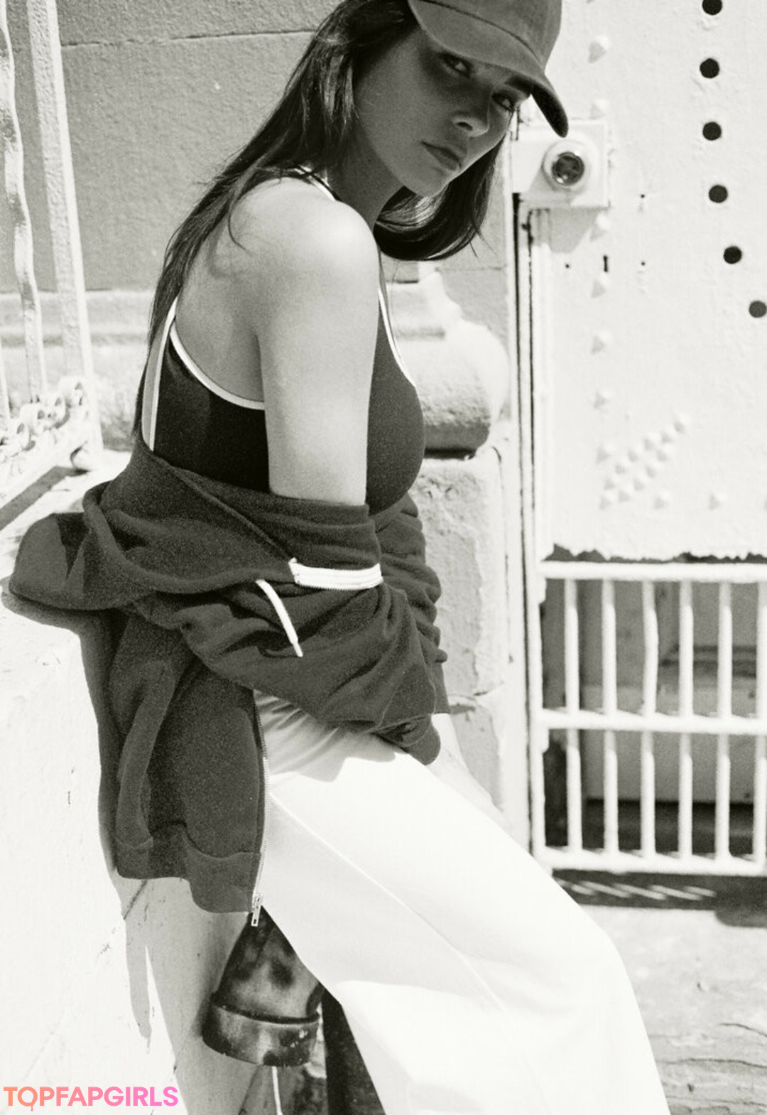 Naakte gelekte OnlyFans-foto van Madison Beer #1869