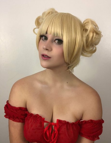 Naakte gelekte OnlyFans-foto van Buttercup Cosplays