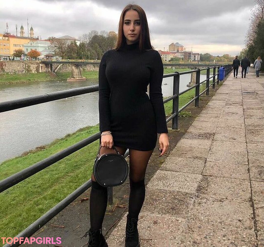 Naakte gelekte OnlyFans-foto van Philllybabyy #1187