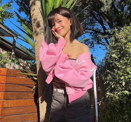 Naakte gelekte OnlyFans-foto van Eeeveenara