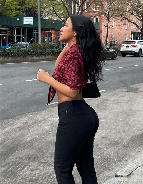Julia Kelly