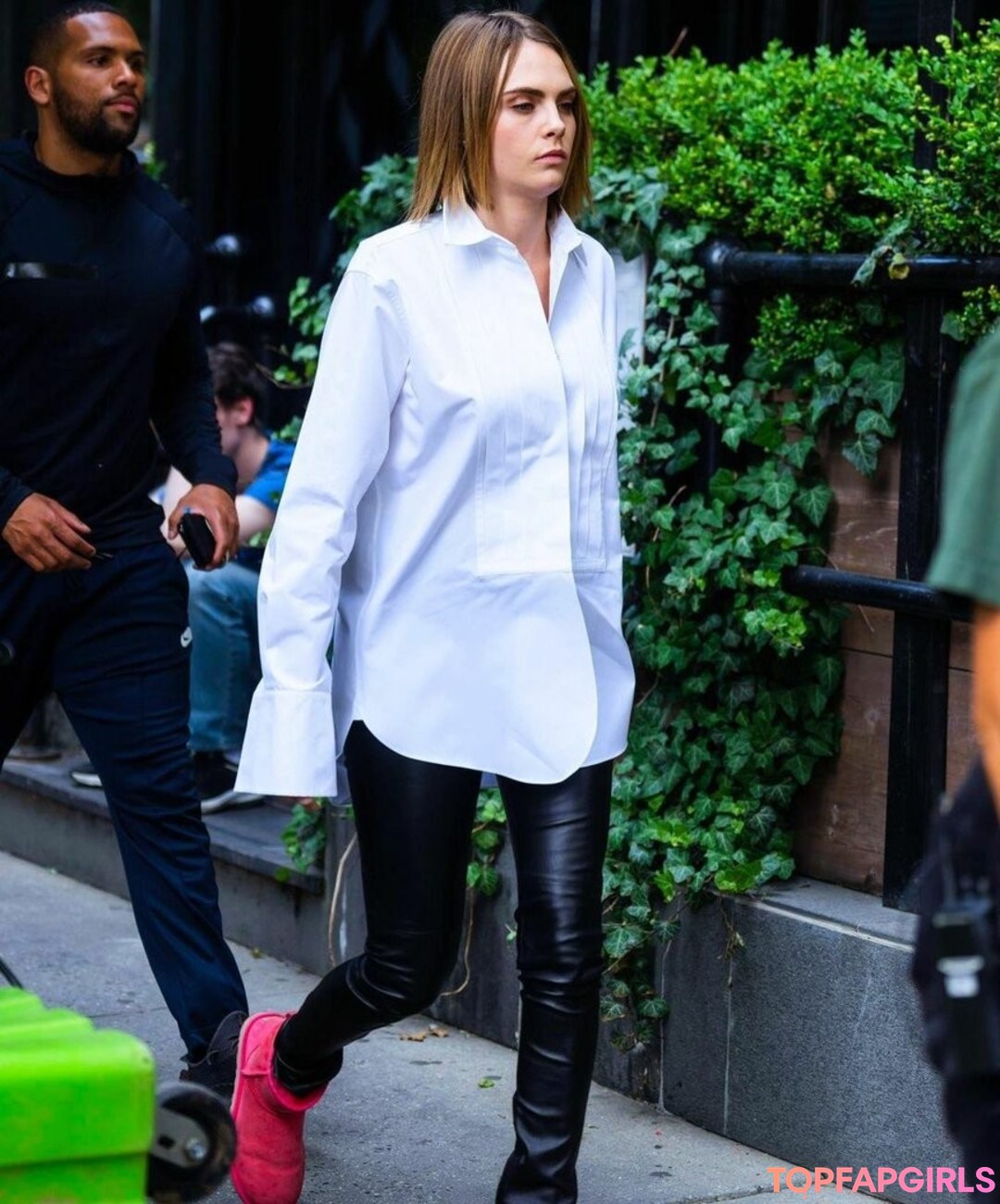 Naakte gelekte OnlyFans-foto van Cara Delevingne #1025
