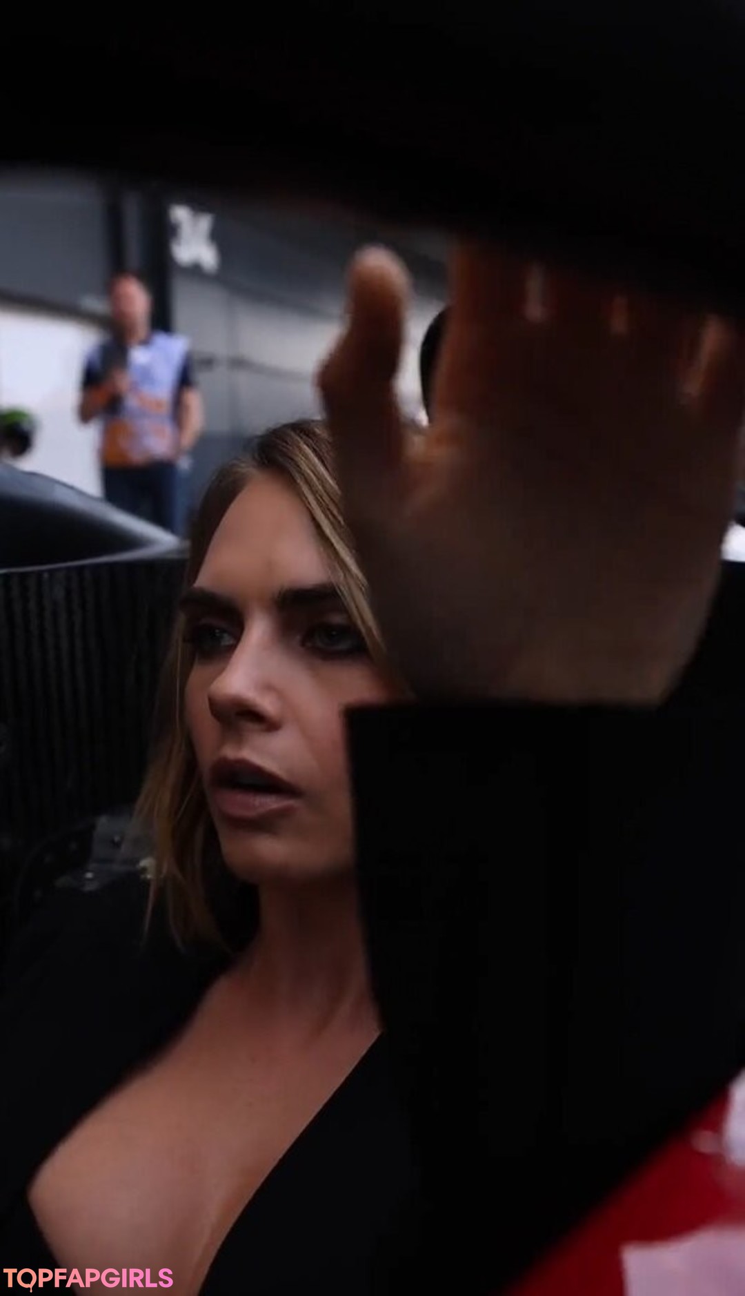 Naakte gelekte OnlyFans-foto van Cara Delevingne #1051