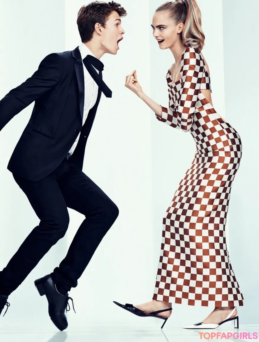 Naakte gelekte OnlyFans-foto van Cara Delevingne #1157