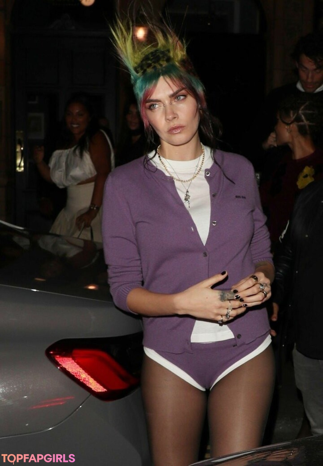 Naakte gelekte OnlyFans-foto van Cara Delevingne #1186