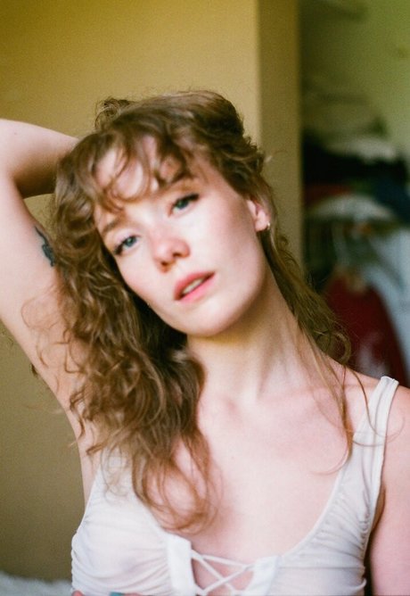 Naakte gelekte OnlyFans-foto van Berta Andrea Sndal