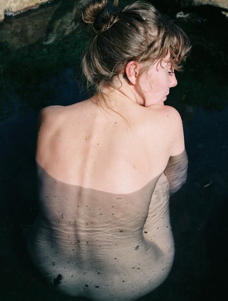 Naakte gelekte OnlyFans-foto van Berta Andrea Sndal