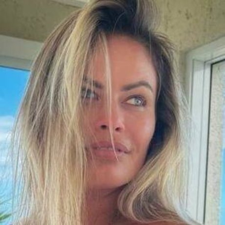 Naakte gelekte OnlyFans-foto van Natalia Casassola