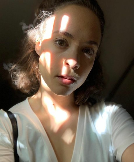 Naakte gelekte OnlyFans-foto van Natalie Gold