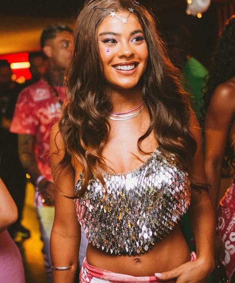 Naakte gelekte OnlyFans-foto van Bella Campos