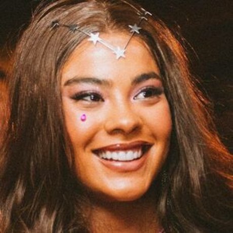 Naakte gelekte OnlyFans-foto van Bella Campos