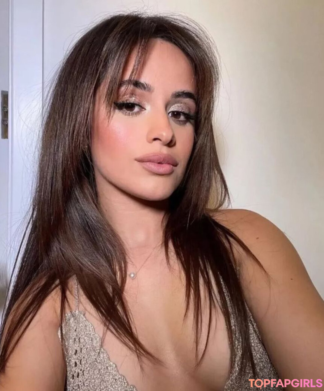 Naakte gelekte OnlyFans-foto van Camila Cabello #1178