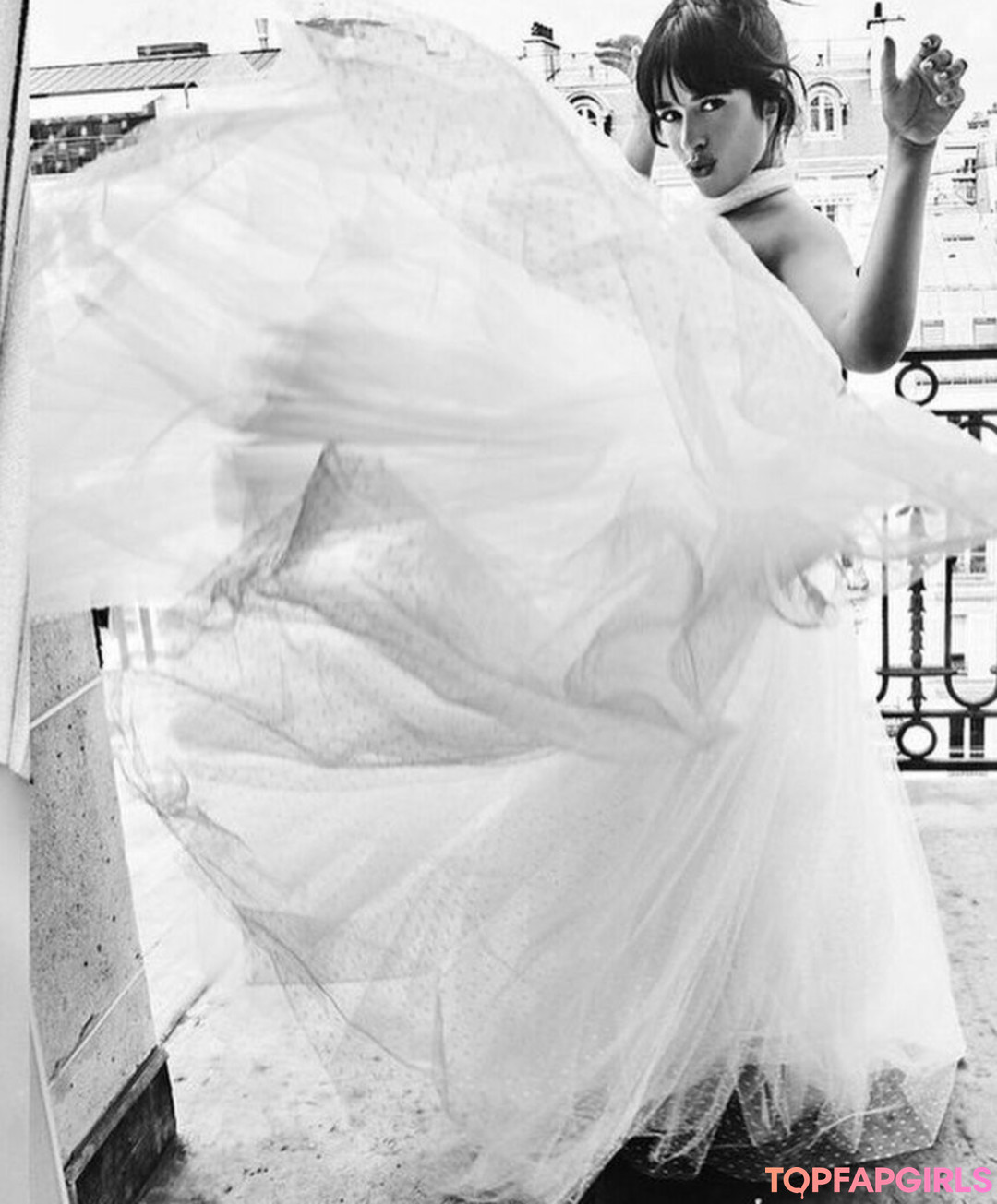 Naakte gelekte OnlyFans-foto van Camila Cabello #1466