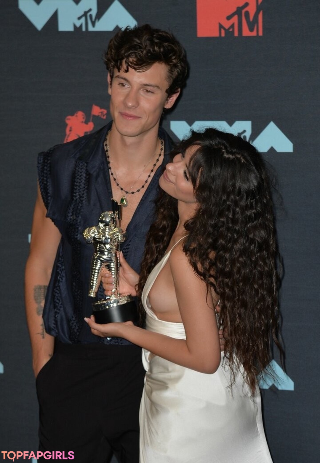 Naakte gelekte OnlyFans-foto van Camila Cabello #1597