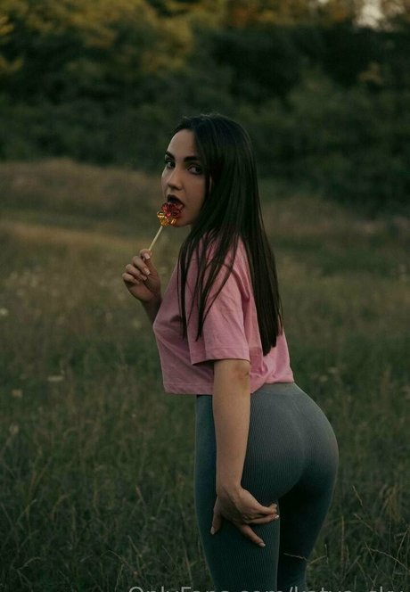 Naakte gelekte OnlyFans-foto van Katyasky