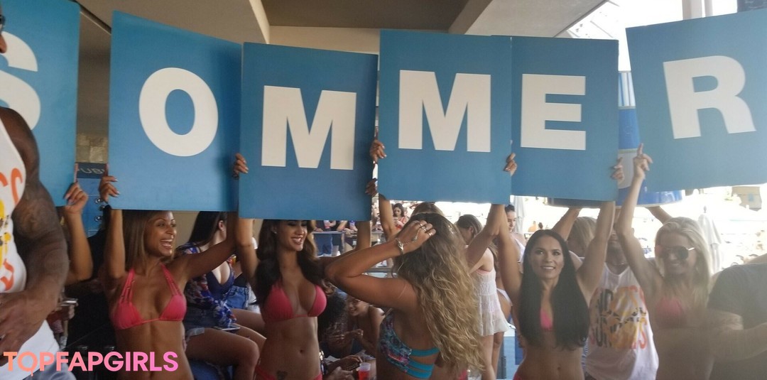 Naakte gelekte OnlyFans-foto van Sommer Ray #1081