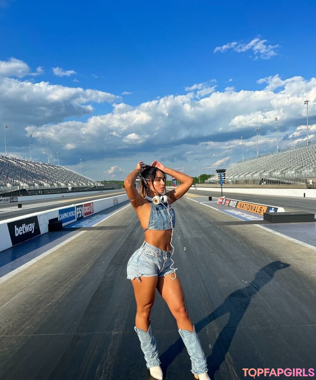 Naakte gelekte OnlyFans-foto van Sommer Ray #1487
