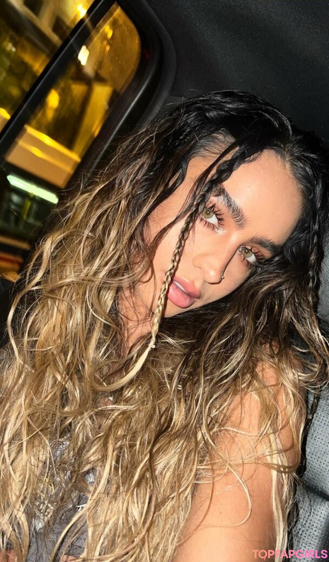 Naakte gelekte OnlyFans-foto van Sommer Ray #1676