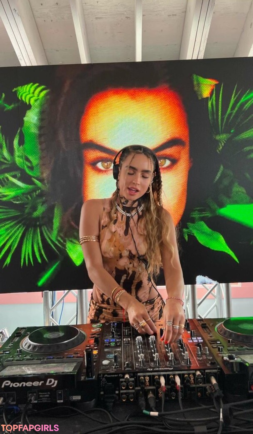 Naakte gelekte OnlyFans-foto van Sommer Ray #1728