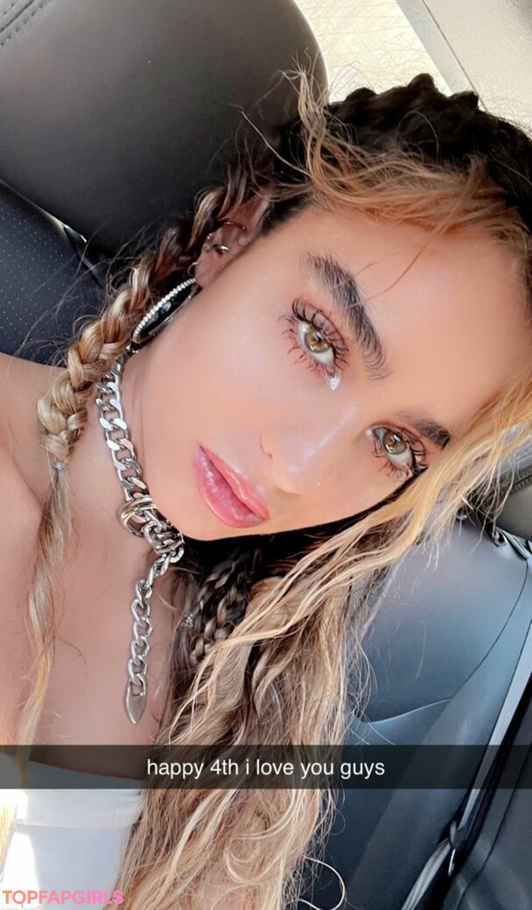 Naakte gelekte OnlyFans-foto van Sommer Ray #1748
