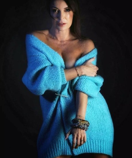 Naakte gelekte OnlyFans-foto van Sheilagrembiule