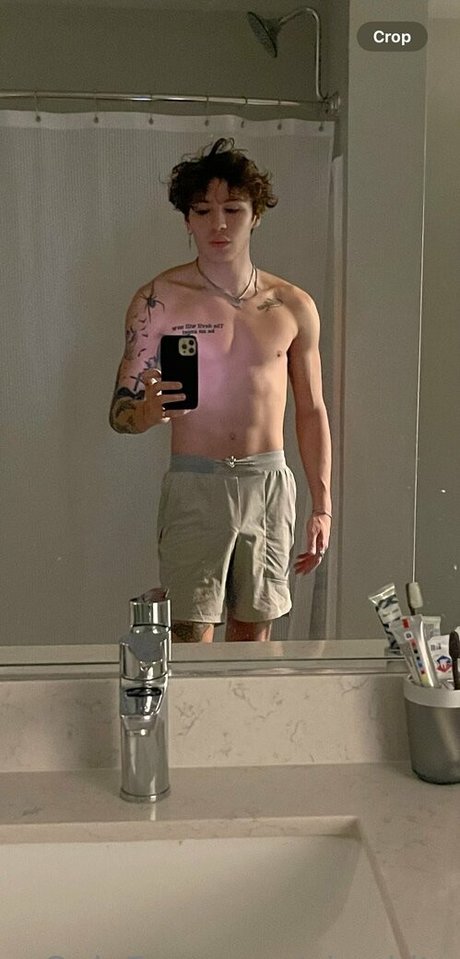 Naakte gelekte OnlyFans-foto van Xjawbite
