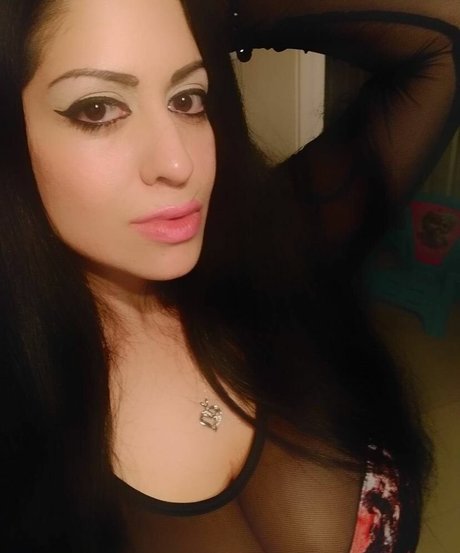 Naakte gelekte OnlyFans-foto van Jennifer Cortez