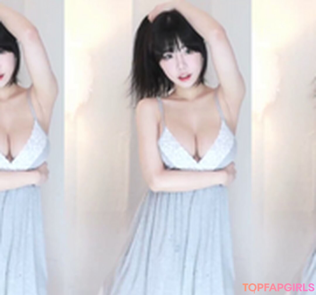 Naakte gelekte OnlyFans-foto van Addielyn #1058
