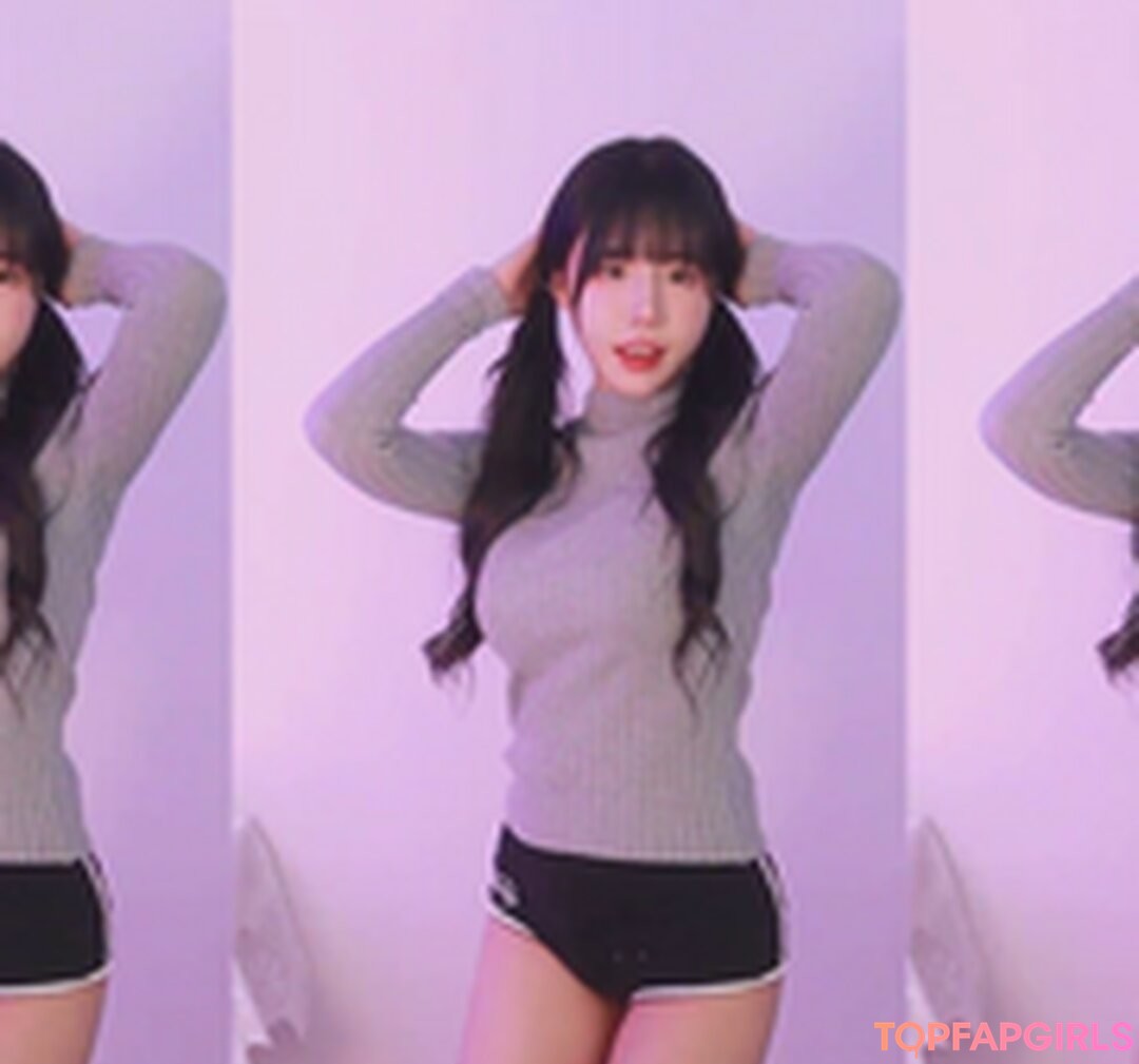 Naakte gelekte OnlyFans-foto van Addielyn #1261