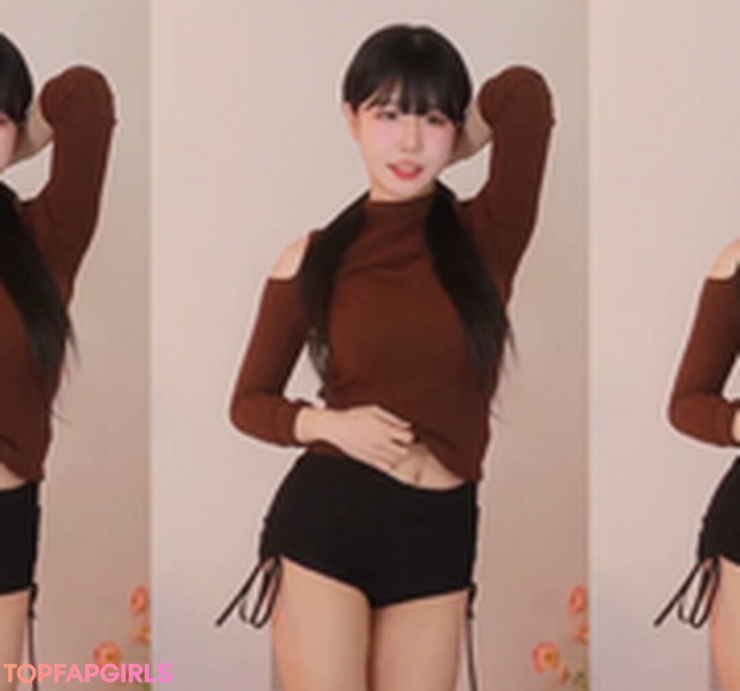 Naakte gelekte OnlyFans-foto van Addielyn #1292