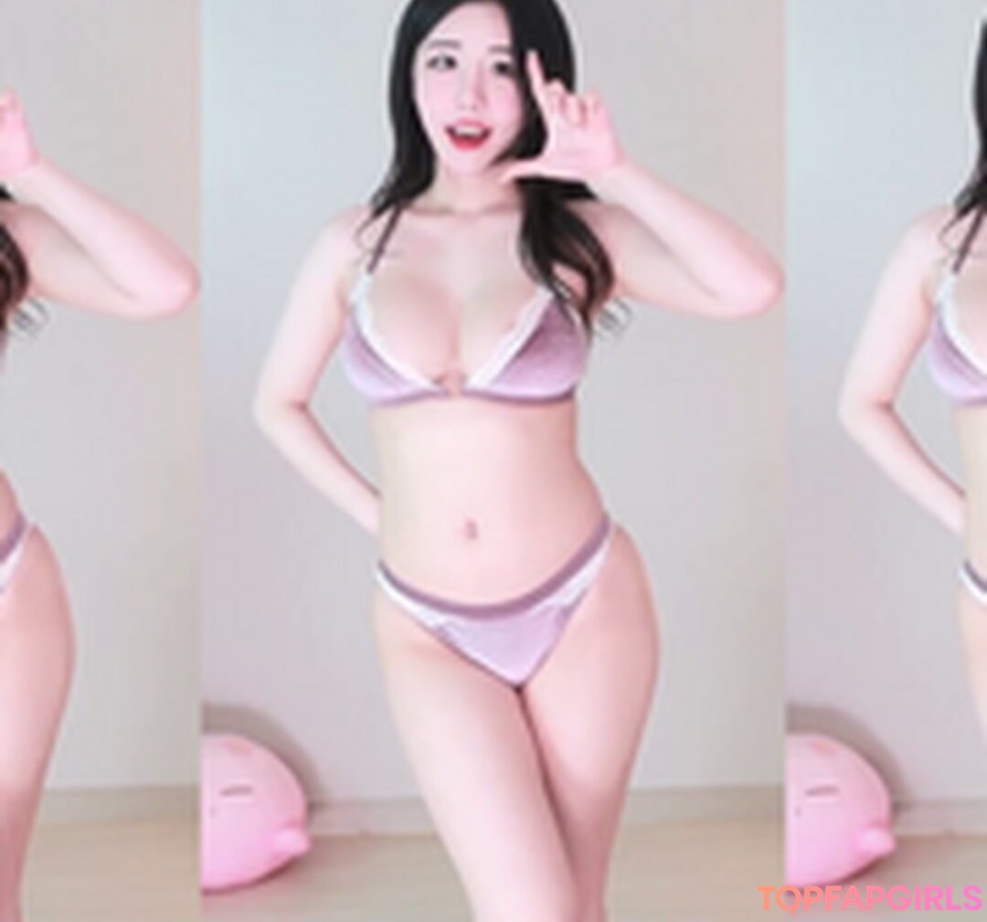 Naakte gelekte OnlyFans-foto van Addielyn #1557