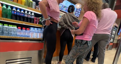 Naakte gelekte OnlyFans-foto van Exhibitionism