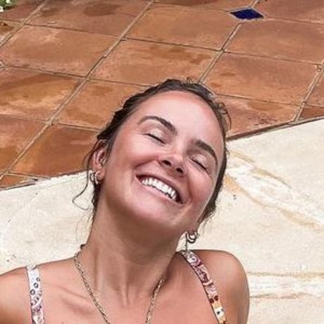 Naakte gelekte OnlyFans-foto van Robyn Richford