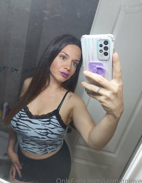 Naakte gelekte OnlyFans-foto van Jazminnlove