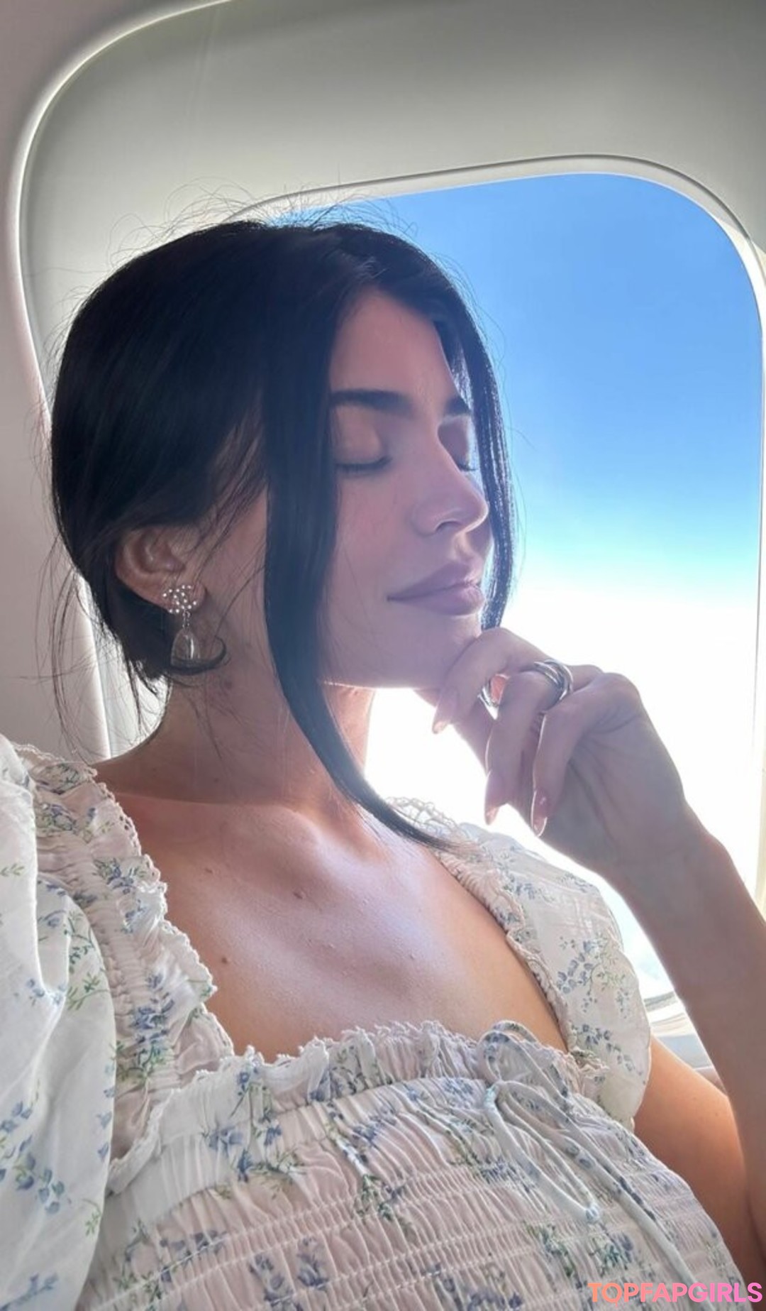 Naakte gelekte OnlyFans-foto van Kylie Jenner #1221