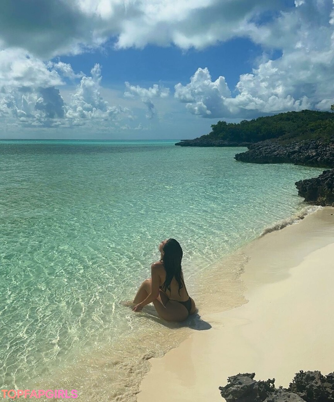 Naakte gelekte OnlyFans-foto van Kylie Jenner #1312