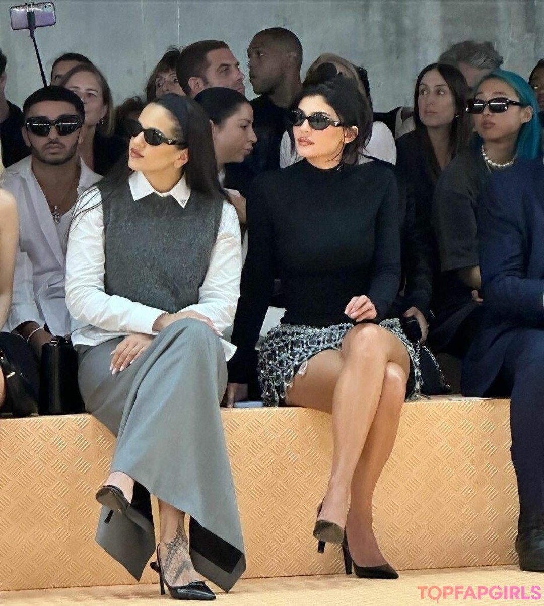 Naakte gelekte OnlyFans-foto van Kylie Jenner #1396