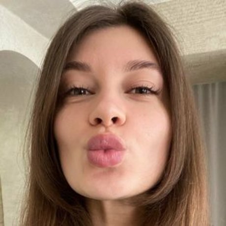 Naakte gelekte OnlyFans-foto van Linalime