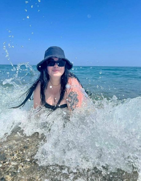 Naakte gelekte OnlyFans-foto van Jennychubby