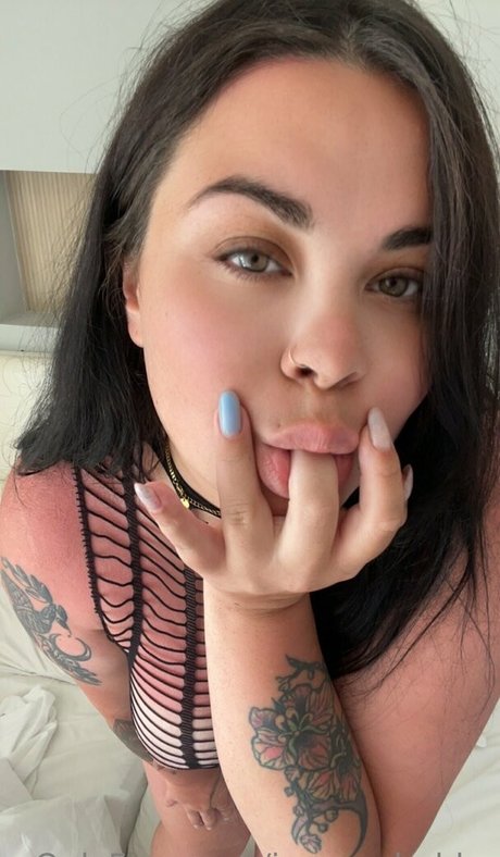 Naakte gelekte OnlyFans-foto van Jennychubby