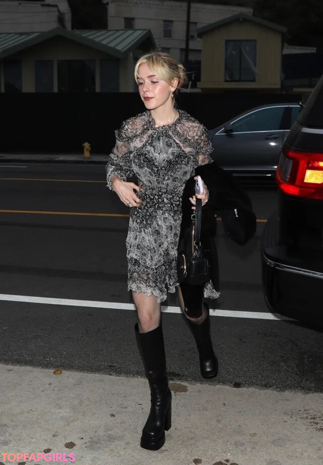 Naakte gelekte OnlyFans-foto van Kiernan Shipka #1185