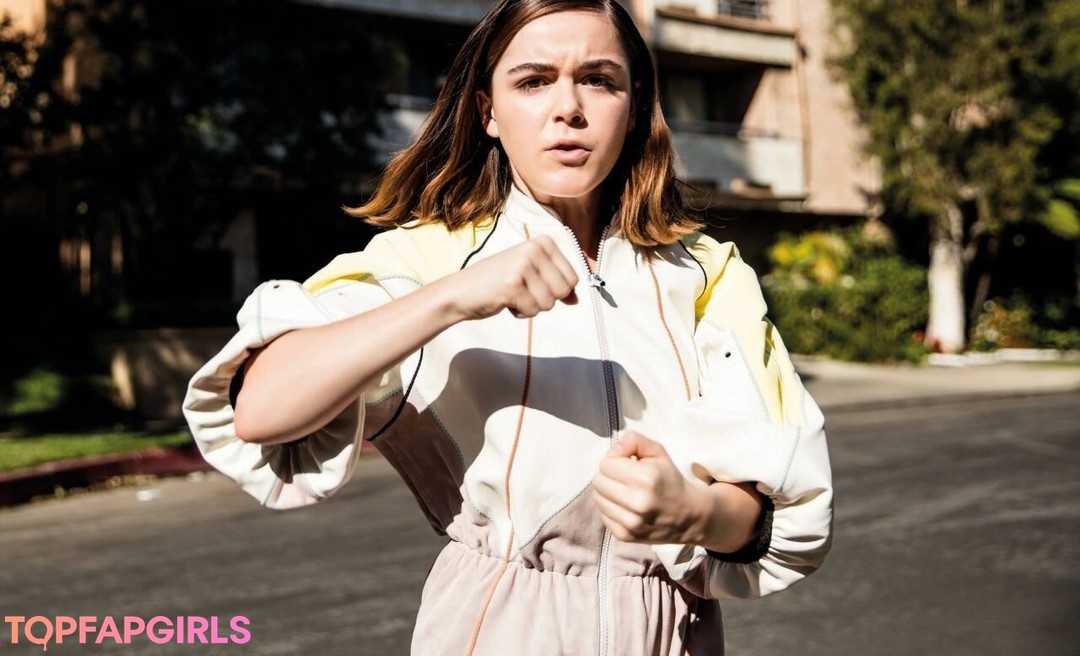 Naakte gelekte OnlyFans-foto van Kiernan Shipka #1242