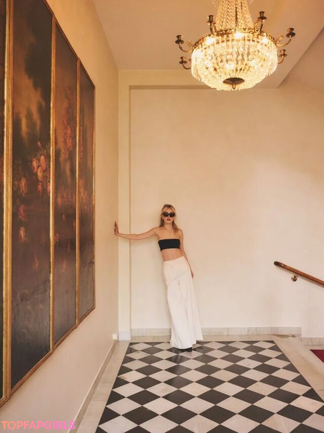 Naakte gelekte OnlyFans-foto van Kiernan Shipka #1294