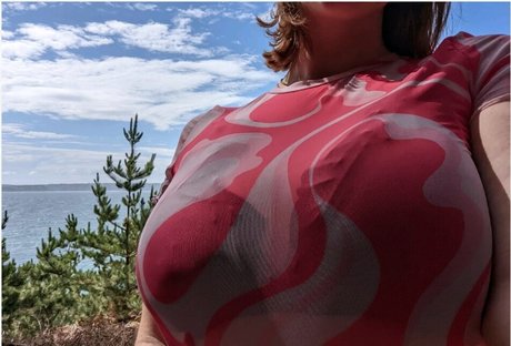 Naakte gelekte OnlyFans-foto van Spicyhani