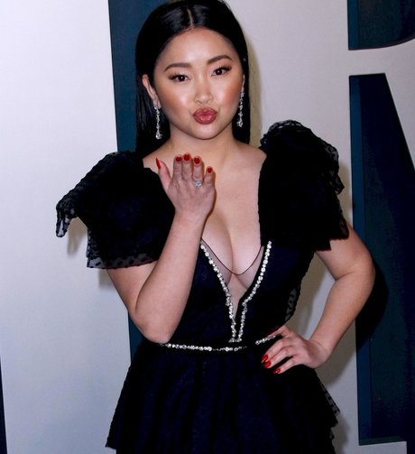 Naakte gelekte OnlyFans-foto van Lana Condor