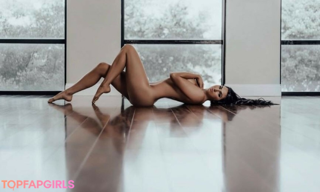 Naakte gelekte OnlyFans-foto van Cassie Lee #1607